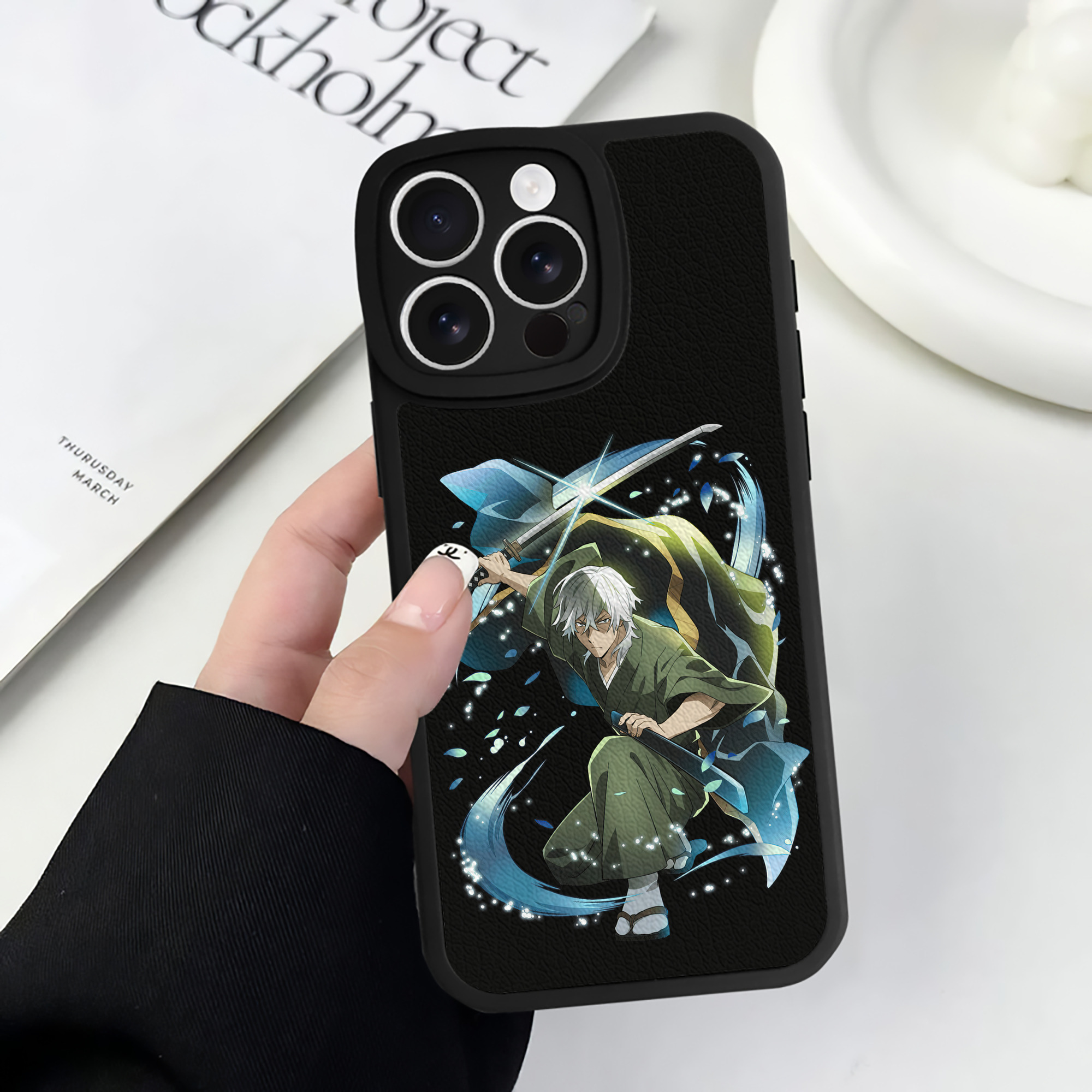 （画像用） 文豪ストレイドッグス Bungo Stray Dogs 【iPhone 16シリーズ対応】シリコンスマホケース（レザー調） 材質：シリコン